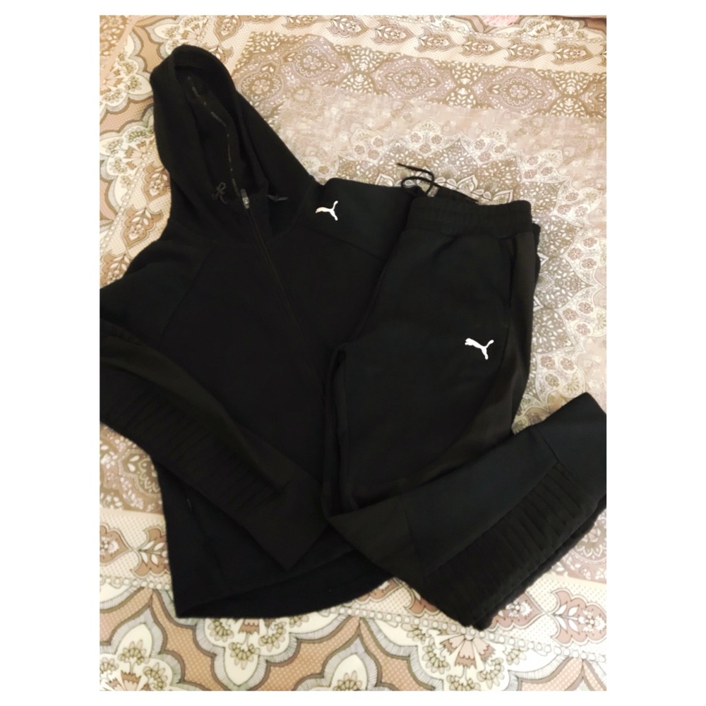 Puma Zip Up & matching sweatpants